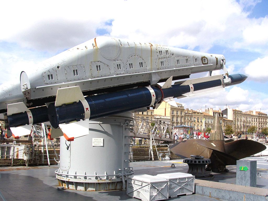 1024px-Rampe-lancement-missile-mas.jpg